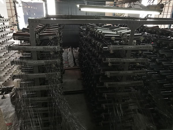 修理圓織機(jī)